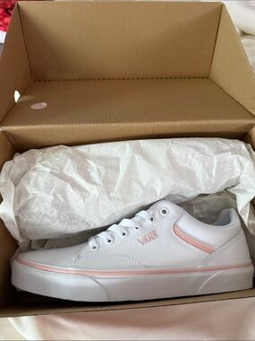 Vans White Low-Top Sneakers with Pale Pink Trim